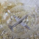 GLF1028 Edelglasflasche mit Flugzeug