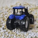 Siku 1000 Traktor New Holland T 8.390
