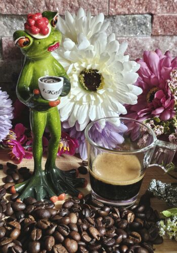 GLF10036 Glücksfrosch Barista - Kaffeeliebhaberin mit Bollenhut