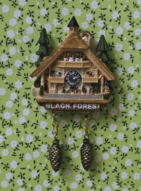 Magnet Kuckucksuhr "Hausen vor Wald " Black Forest