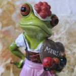 GLF100 Gl&uuml;cksfrosch Schwarzwaldm&auml;del "Mausi" mit Bollenhut
