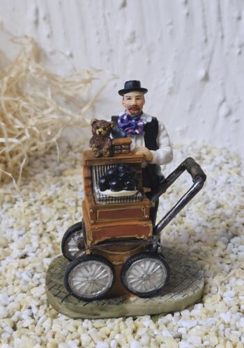 ORG1002 Orgelspieler Rudi mit schwarzem Bollenhut