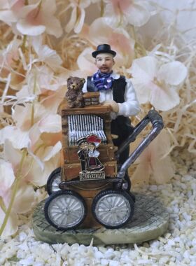 Orgelspieler Rudi mit Schwarzwaldpaar