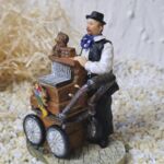 ORG1009 Orgelspieler Rudi mit einer Hexe