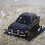 GLF1044 Edelglasflasche mit Ford Escort Rally