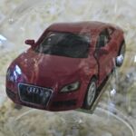 GLF1050 Edelglasflasche mit Siku Fahrzeug Audi TT