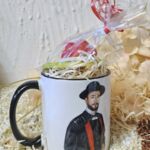 GT1002 Tasse Schwarzw&auml;lder mit Marzipan Bollenhut