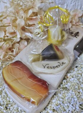 Vesperbrett mit Marzipan K&ouml;stlichkeiten Speck,Haxe,Bierglas