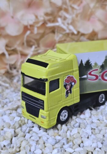 MFZ1004 LKW Sammlertruck DAF gelbgr&uuml;n