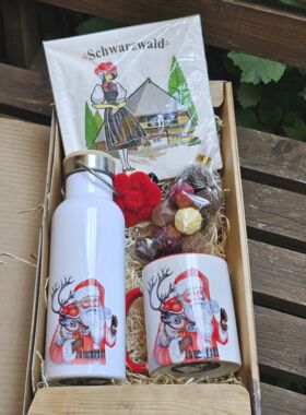 Geschenkbox Schwarzwald mit Weihnachtsmanmotiv