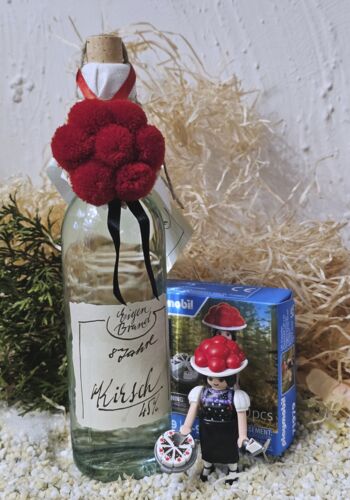 PLMG1000 Schwarzw&auml;lder W&auml;sserle mit Playmobilfigur