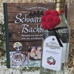 BAS1000 Schwarzwaldbackbuch mit Schwarzw&auml;lder Kirschwasser vom Bartlerhof
