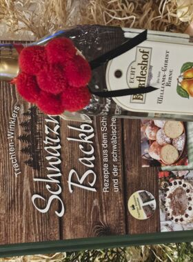 Schwarzwaldbackbuch mit Schwarzw&auml;lder Williams-Christ-Brand vom Bartlerhof