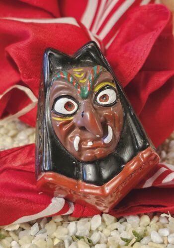 SCHH1012 Schalhalter Hexe 4