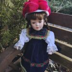 SCHP10000 Schwarzwaldpuppe Triberg 40cm Porzelan