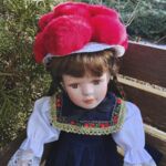 SCHP10000 Schwarzwaldpuppe Triberg 40cm Porzelan