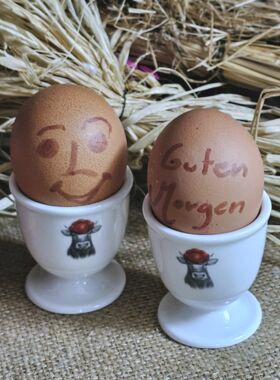 Eierbecher mit Schwarzwald Bollenkuh