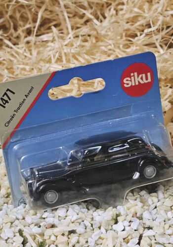Siku10008 Siku Citroen Traktion Avant schwarz