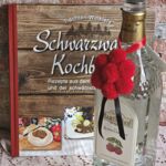 4001005 Schwarzw&auml;lder Kochbuch mit Altem Schwarzw&auml;lder Himbeergeist 7 Jahre gelagert