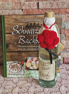 Schwarzwaldb Backbuch mit edlem Kirschwasser 350ml 45%voll 8Jahre gelagert
