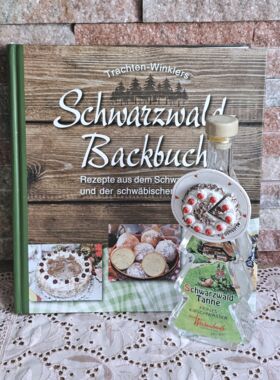 Schwarzw&auml;lder Backbuch mit Kirschwasserwasser B&auml;umle Magnet Kirschtorte