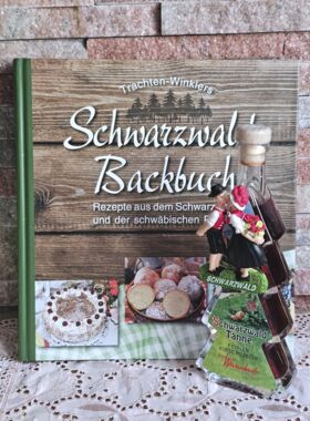 Schwarzw&auml;lder Backbuch mit Kirschlik&ouml;r B&auml;umle Magnet Liebespaar